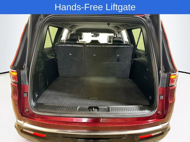 Used 2023 Jeep Wagoneer L Series II AWD/4WD image 23