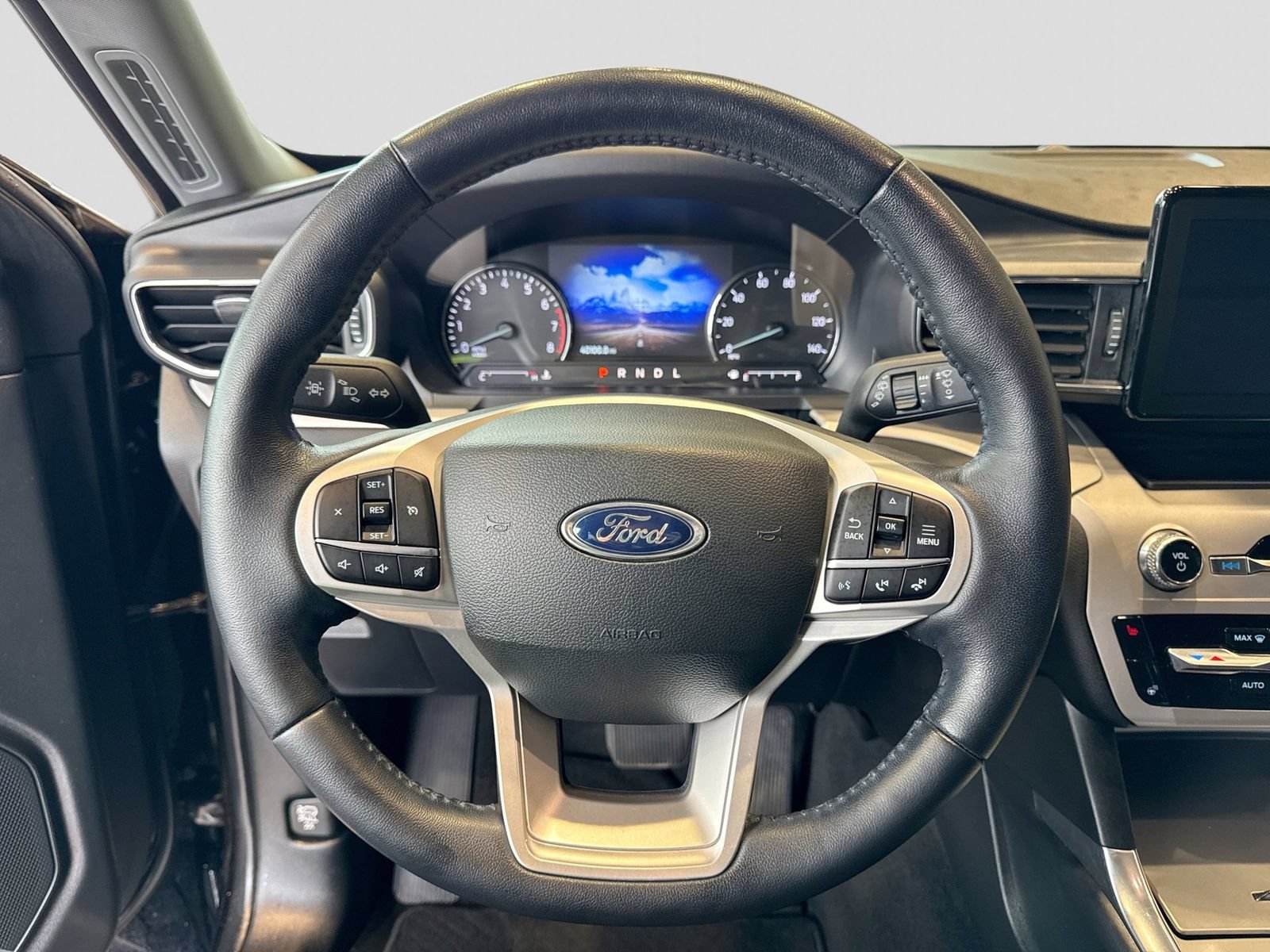 Certified 2023 Ford Explorer XLT w/ Equipment Group 202A AWD/4WD image 26