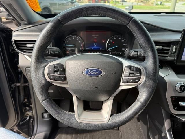 Certified 2021 Ford Explorer XLT w/ Equipment Group 202A AWD/4WD image 22