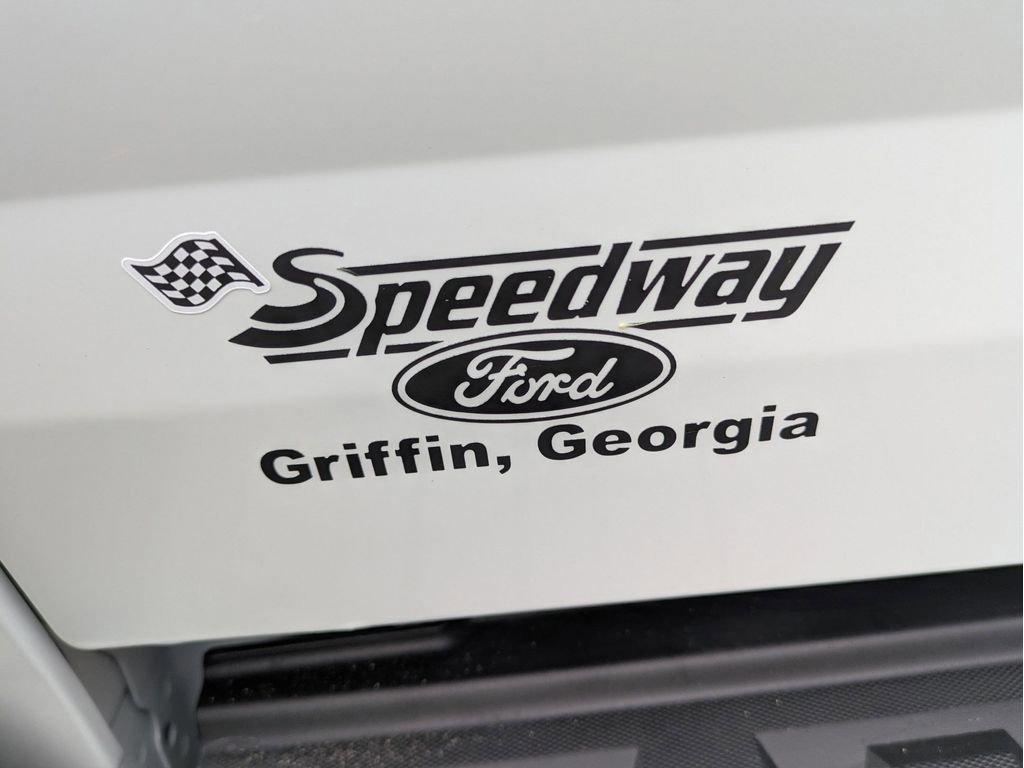 Used 2022 Chevrolet Colorado LT w/ Fleet Safety Package image 12