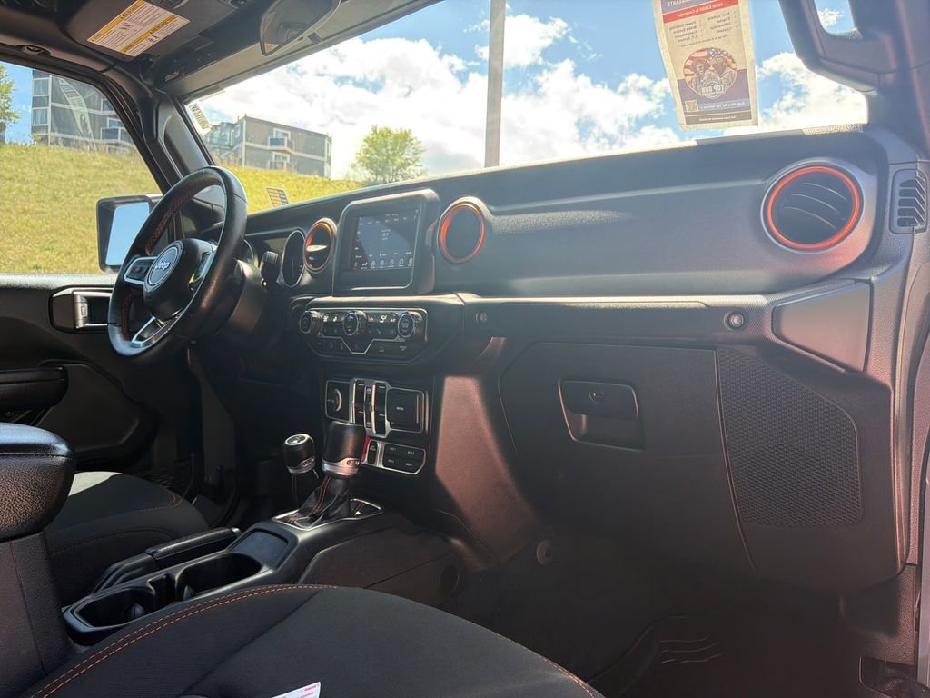 Used 2021 Jeep Gladiator Mojave w/ LED Lighting Group AWD/4WD image 35