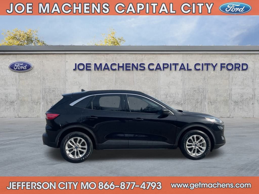 Certified 2022 Ford Escape SE w/ Convenience Package image 2