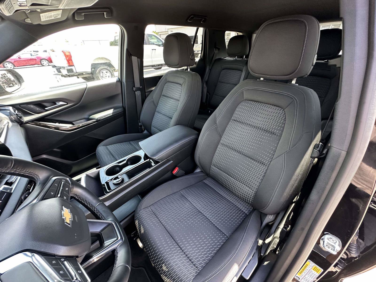 Used 2026 Chevrolet Equinox LT w/ Safety and Technology Package FWD image 19
