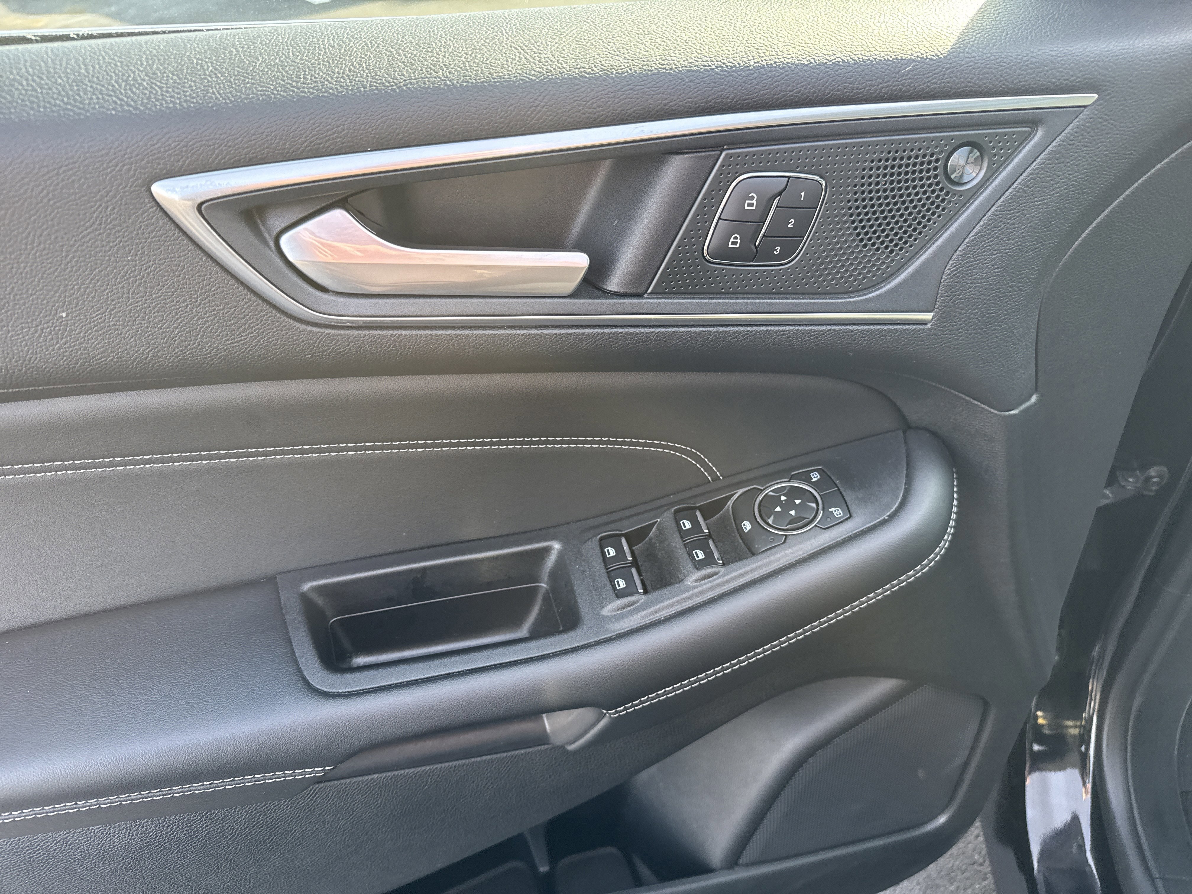 Certified 2024 Ford Edge Titanium w/ Equipment Group 301A image 17