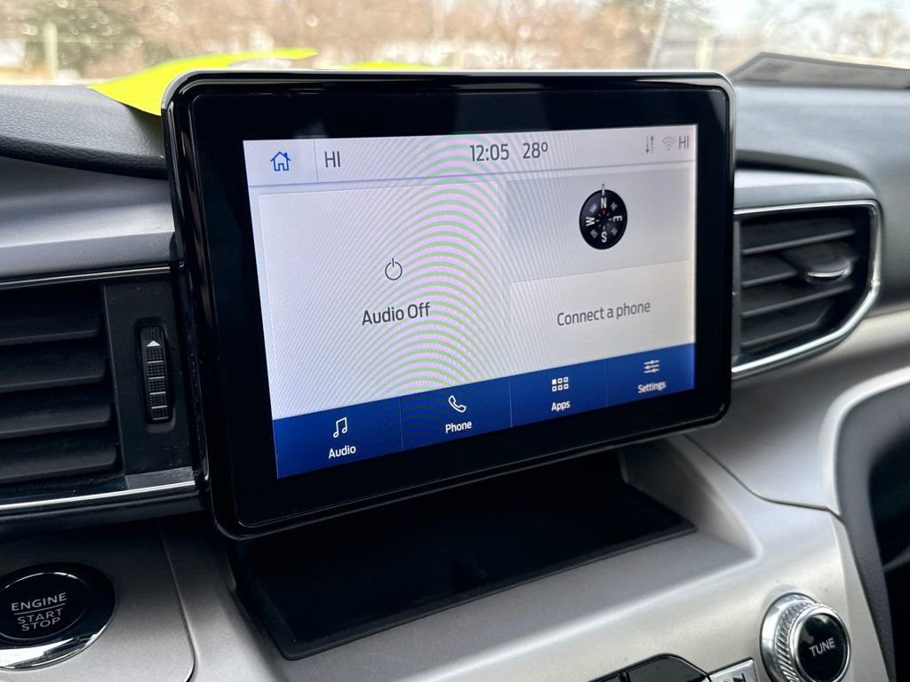 Certified 2022 Ford Explorer XLT w/ Equipment Group 202A image 22