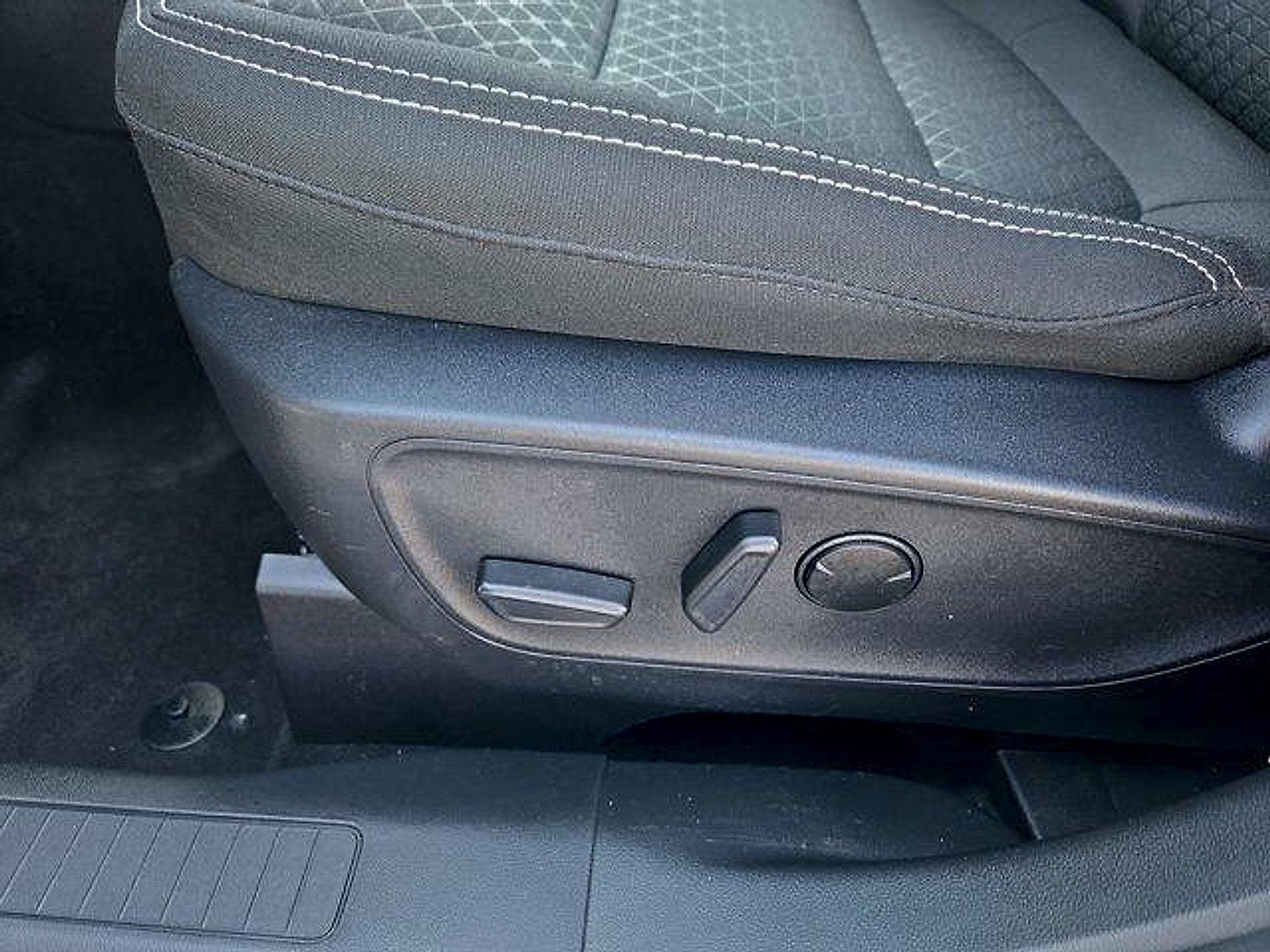 Certified 2024 Ford Escape Active w/ Tech Pack #1 AWD/4WD image 12