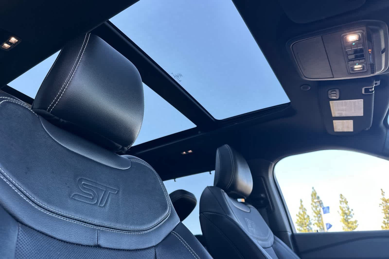 Certified 2024 Ford Explorer ST w/ Equipment Group 401A image 19