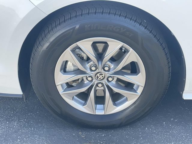 Used 2022 Toyota Sienna XLE w/ XLE Plus Package FWD image 39