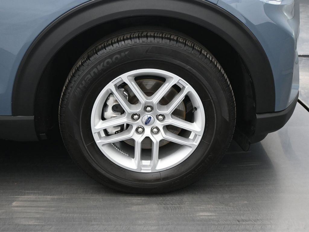 Certified 2025 Ford Explorer Active RWD image 25