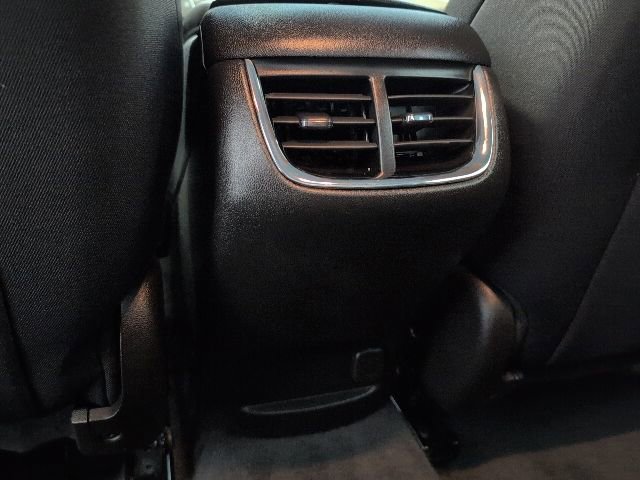 Used 2022 Chevrolet Malibu LT FWD image 28