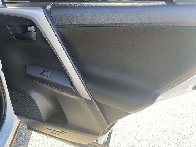 Used 2018 Toyota RAV4 LE w/ All Weather Liner Package image 20