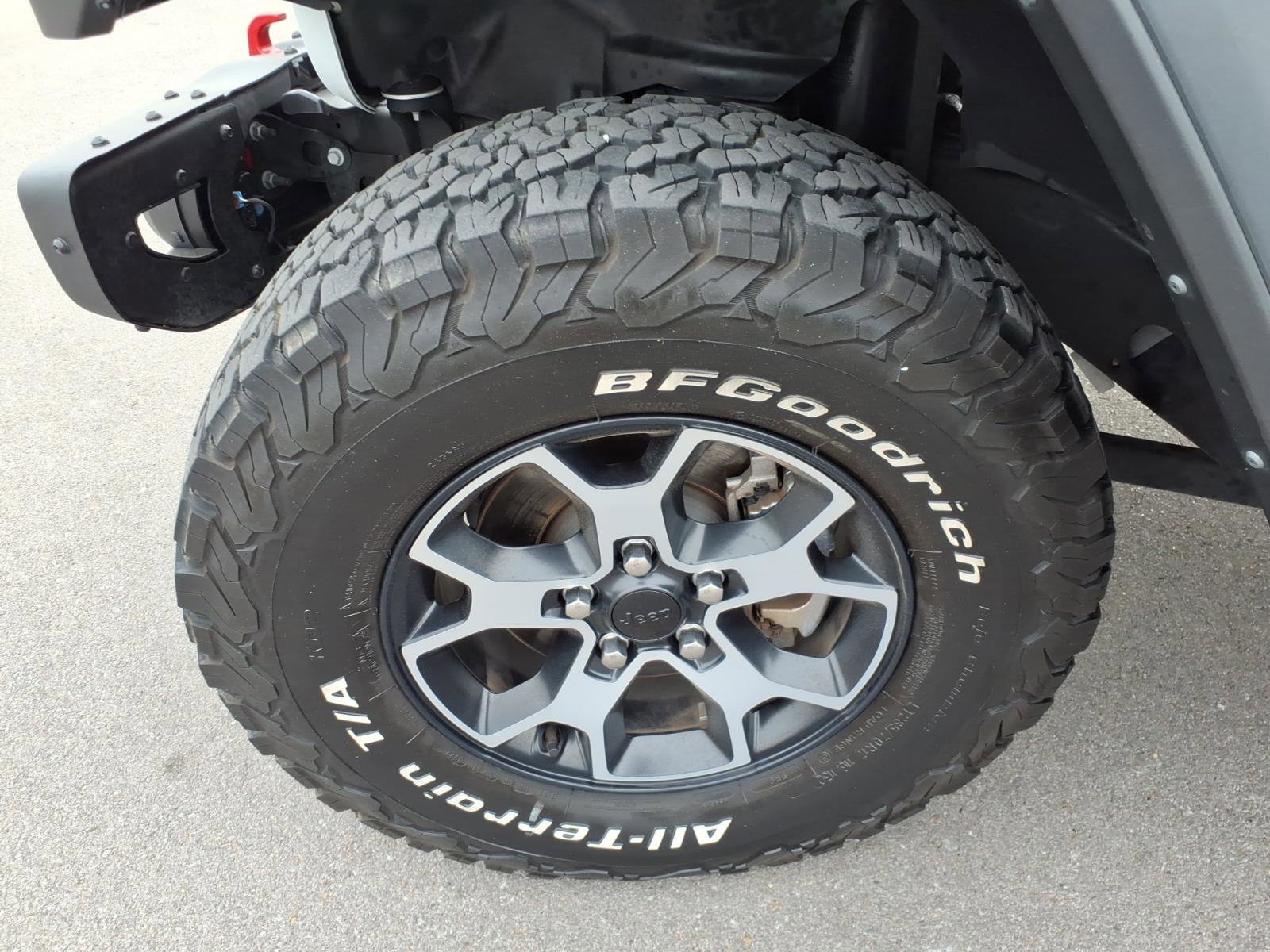 Used 2022 Jeep Wrangler Unlimited Rubicon w/ Steel Bumper Group AWD/4WD image 9