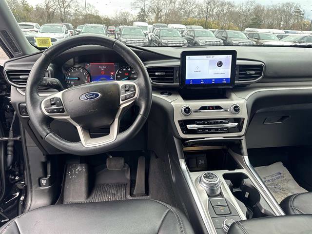 Certified 2023 Ford Explorer XLT w/ Equipment Group 202A image 15