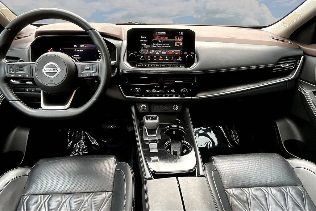 Used 2021 Nissan Rogue Platinum FWD image 9
