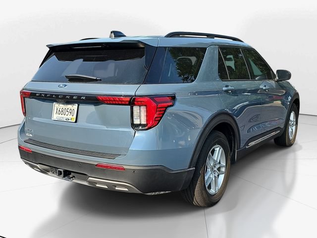 Certified 2025 Ford Explorer Active w/ Active Comfort Package RWD image 3