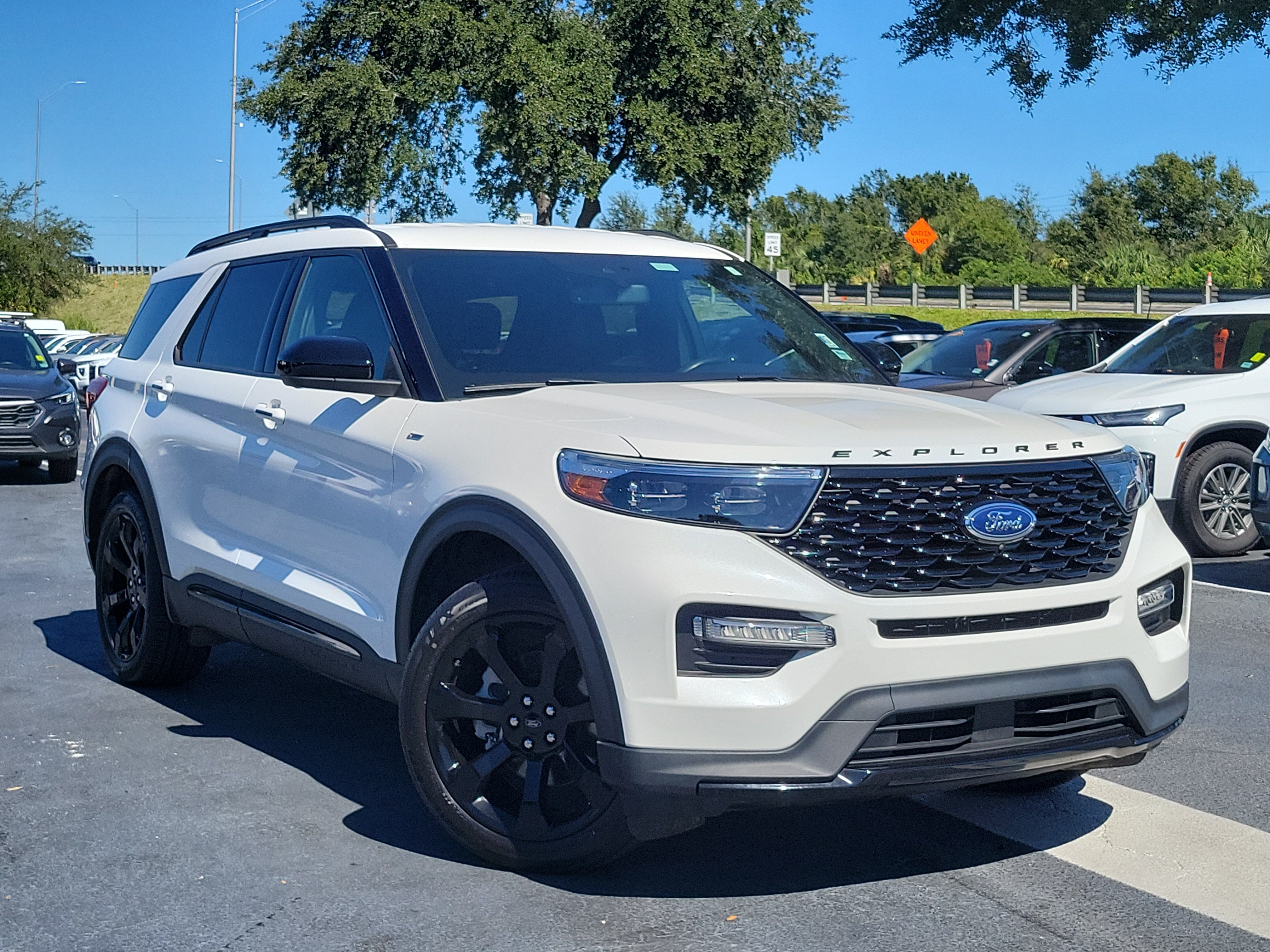Certified 2023 Ford Explorer ST-Line w/ Class IV Trailer Tow Package