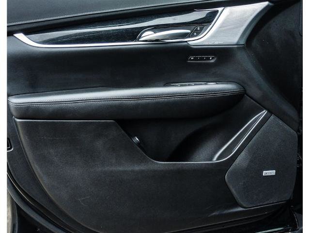 Used 2025 Cadillac XT5 Premium Luxury image 14