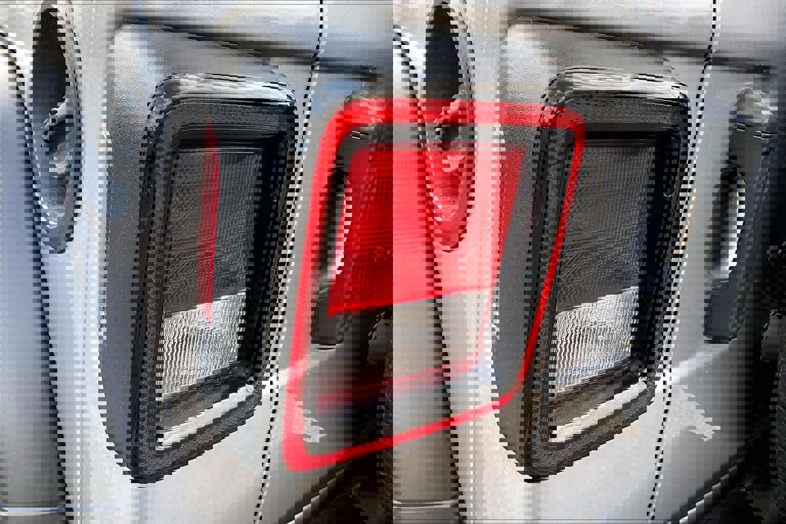 Used 2021 Jeep Wrangler Unlimited Sport image 29