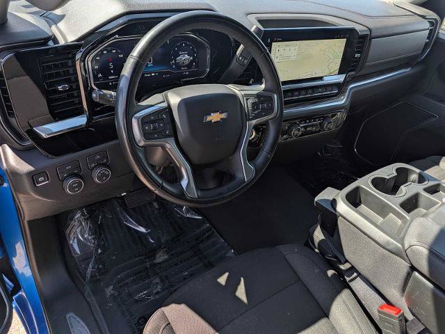 Used 2025 Chevrolet Silverado 1500 LT AWD/4WD image 2