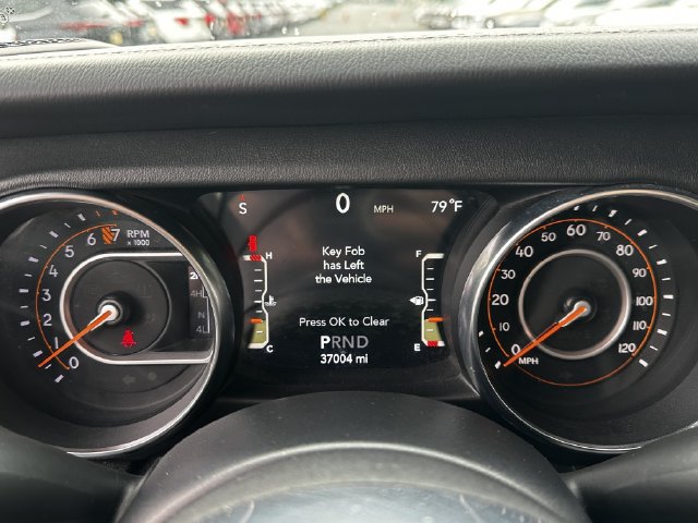 Used 2020 Jeep Wrangler Unlimited Sahara w/ Dual Top Group AWD/4WD image 20