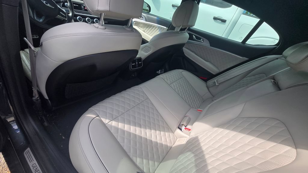 Used 2023 Genesis G70 3.3T w/ Sport Prestige Package RWD image 12