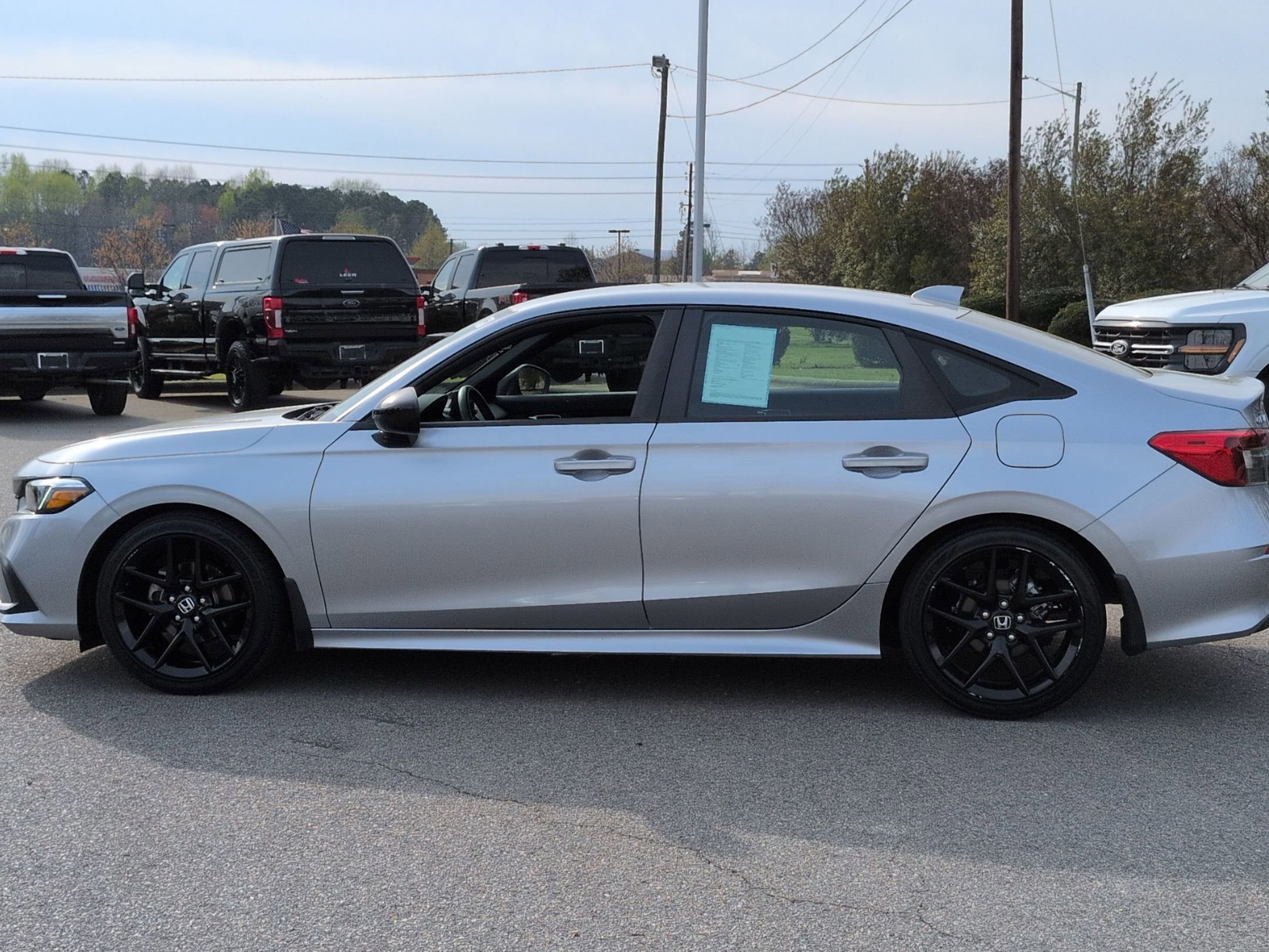 Used 2023 Honda Civic Sport image 2