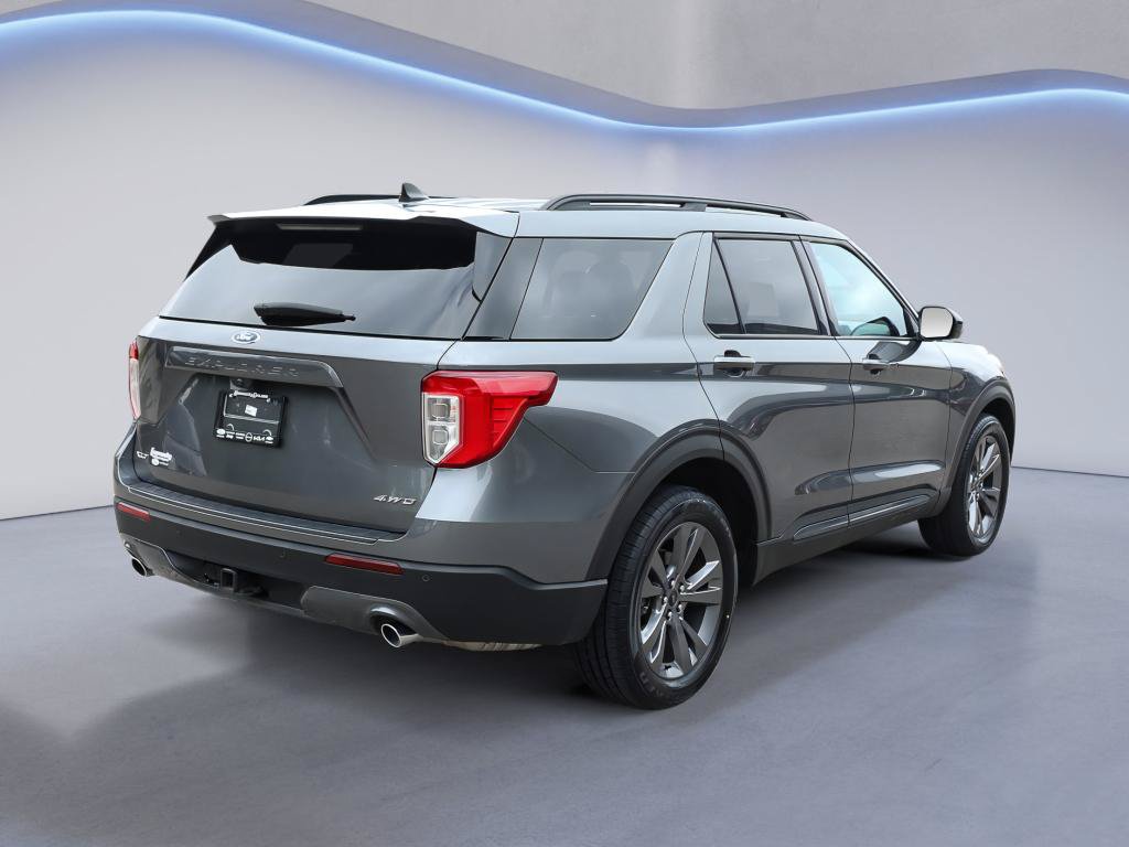 Certified 2023 Ford Explorer XLT w/ Equipment Group 202A AWD/4WD image 8