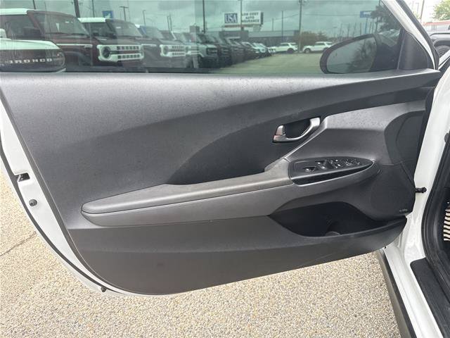 Used 2019 Hyundai Veloster Turbo Ultimate FWD image 23