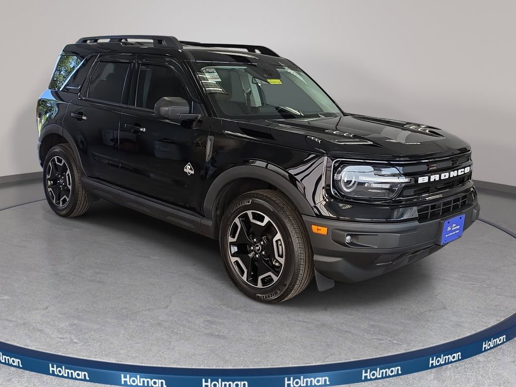 Certified 2023 Ford Bronco Sport Outer Banks AWD/4WD image 3