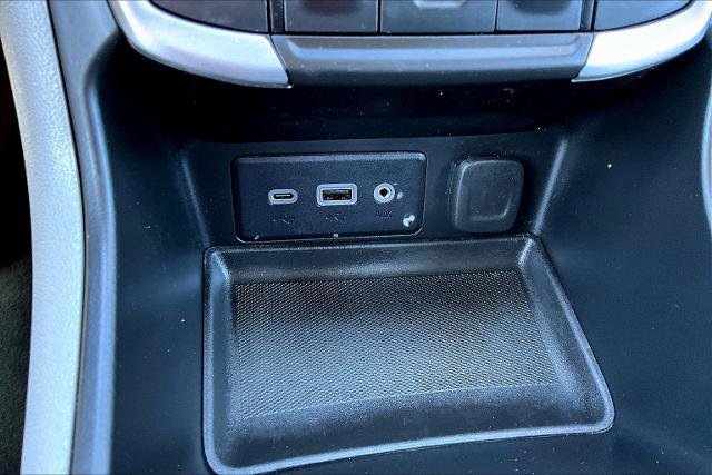 Used 2023 GMC Terrain SLE w/ Driver Convenience Package image 35