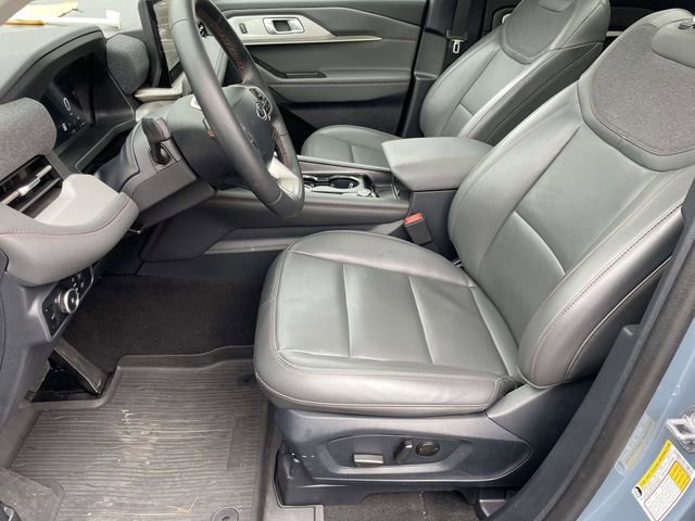 Certified 2025 Ford Explorer Active w/ Active Comfort Package image 23
