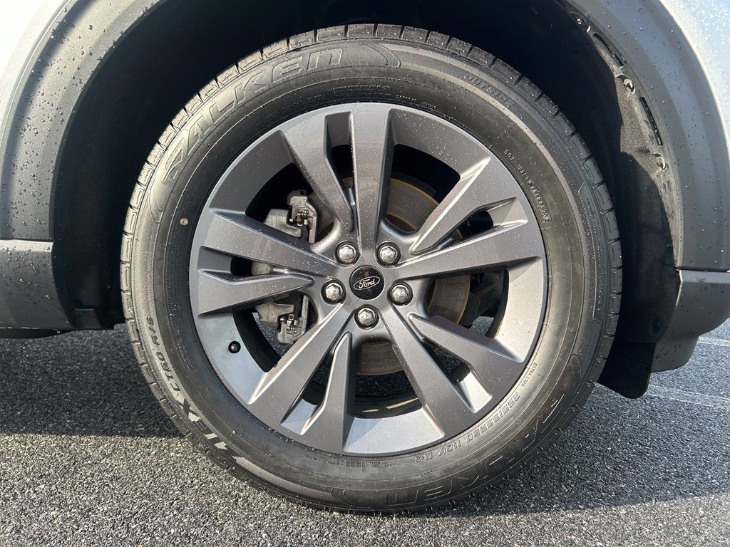 Certified 2024 Ford Explorer XLT w/ Equipment Group 202A AWD/4WD image 35