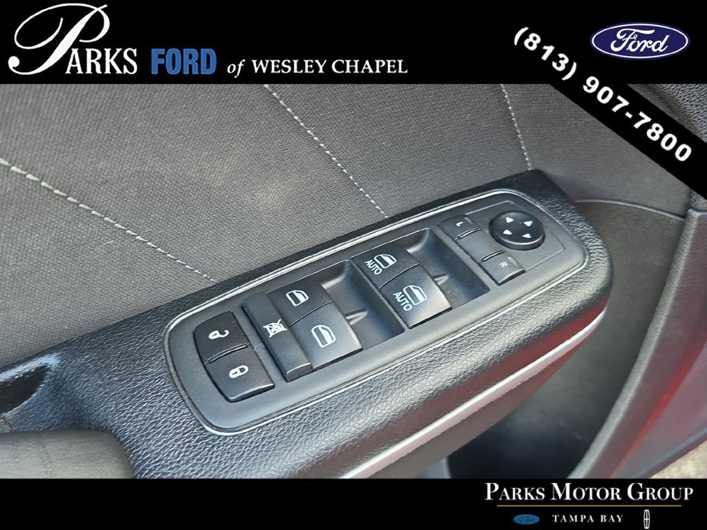Used 2019 Dodge Charger SXT RWD image 18