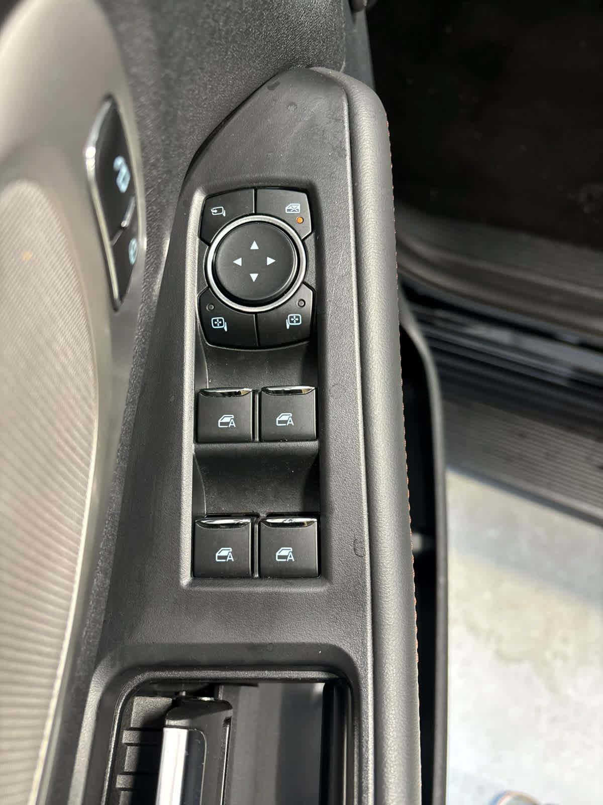 Certified 2025 Ford Expedition Active AWD/4WD image 25