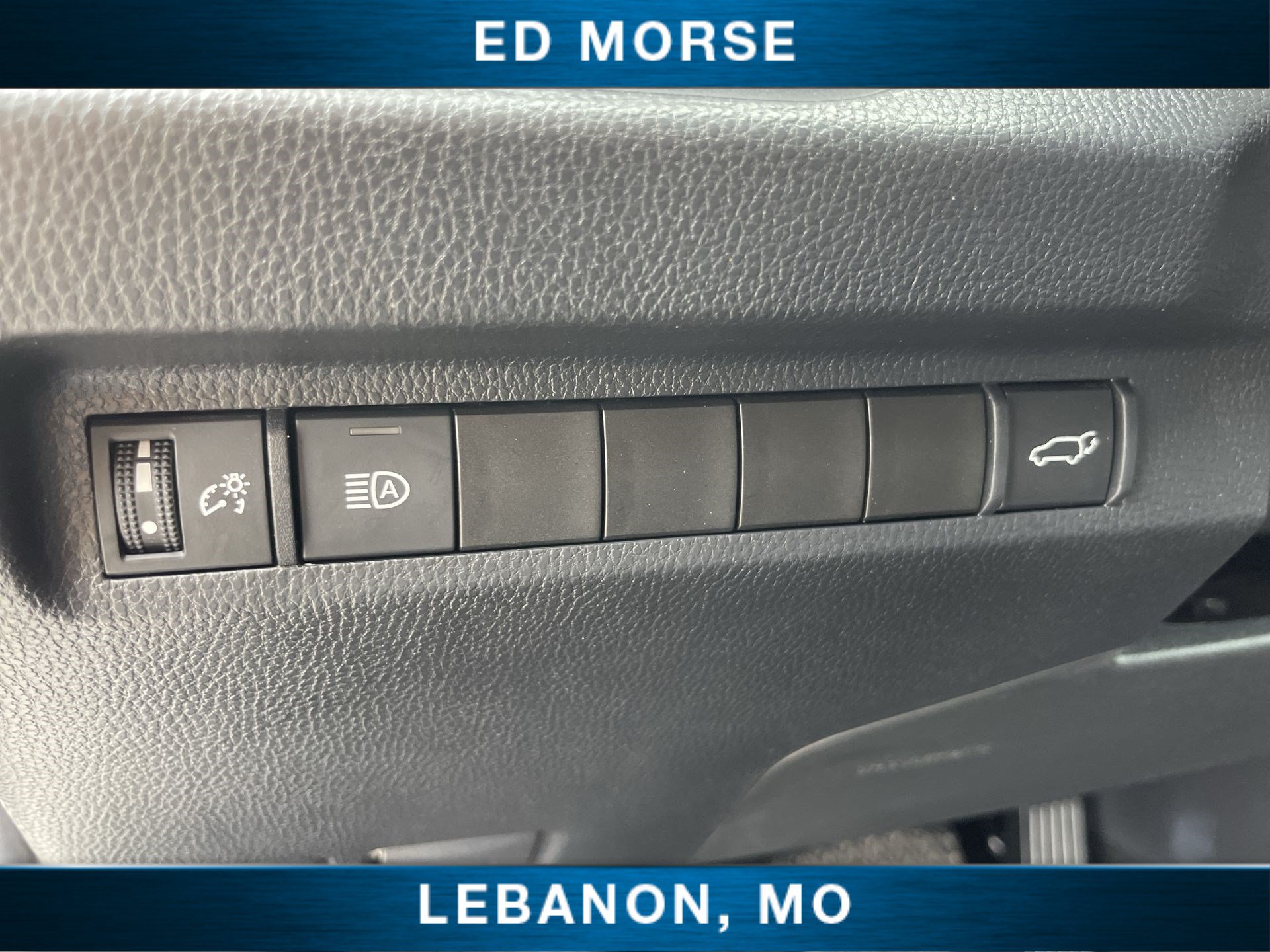 Used 2024 Toyota RAV4 XLE w/ Convenience Package FWD image 17