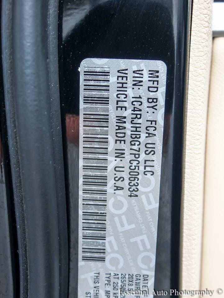 Used 2023 Jeep Grand Cherokee Limited w/ Luxury Tech Group II AWD/4WD image 29