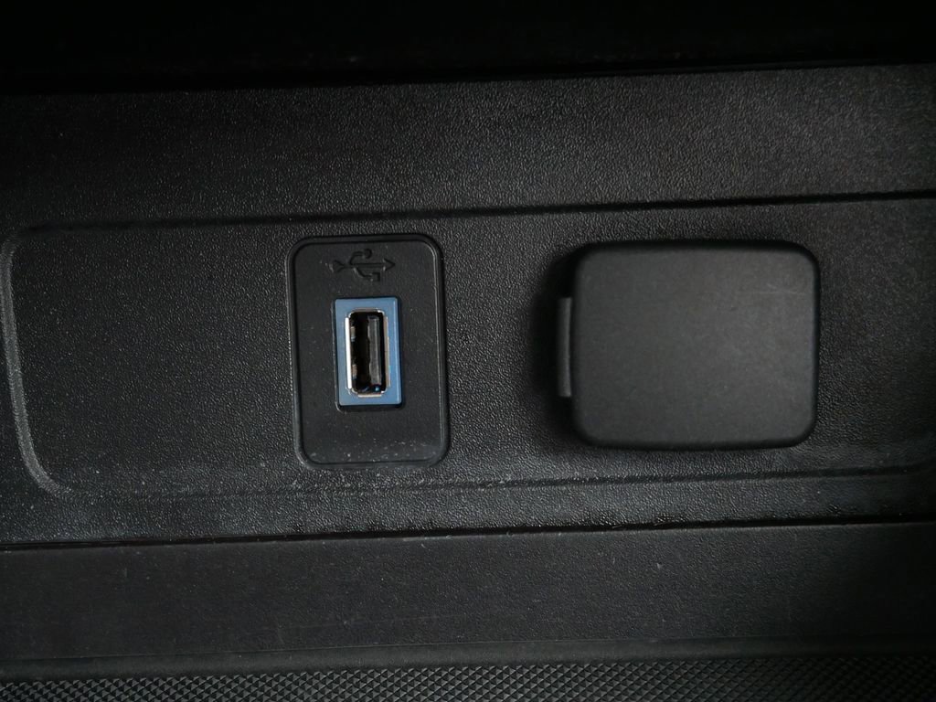 Certified 2017 Ford Escape SE w/ SE Sport Appearance Package image 25