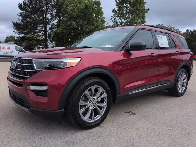 Certified 2023 Ford Explorer XLT w/ Equipment Group 202A RWD image 8
