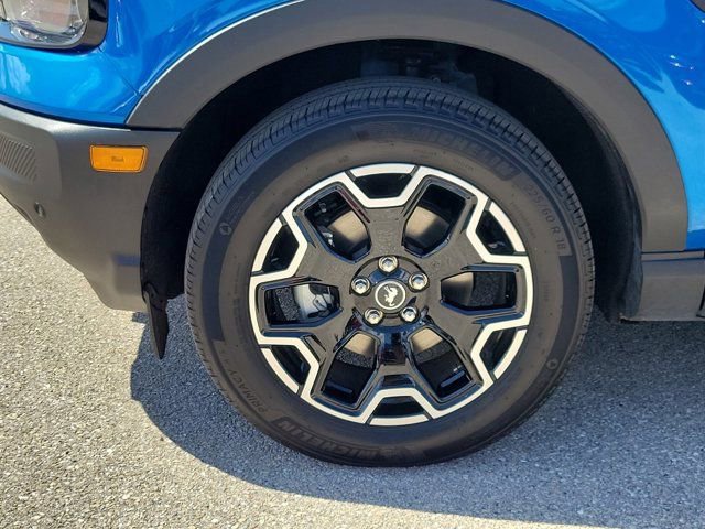 Certified 2025 Ford Bronco Sport Outer Banks w/ Outer Banks Tech Package+ AWD/4WD image 8