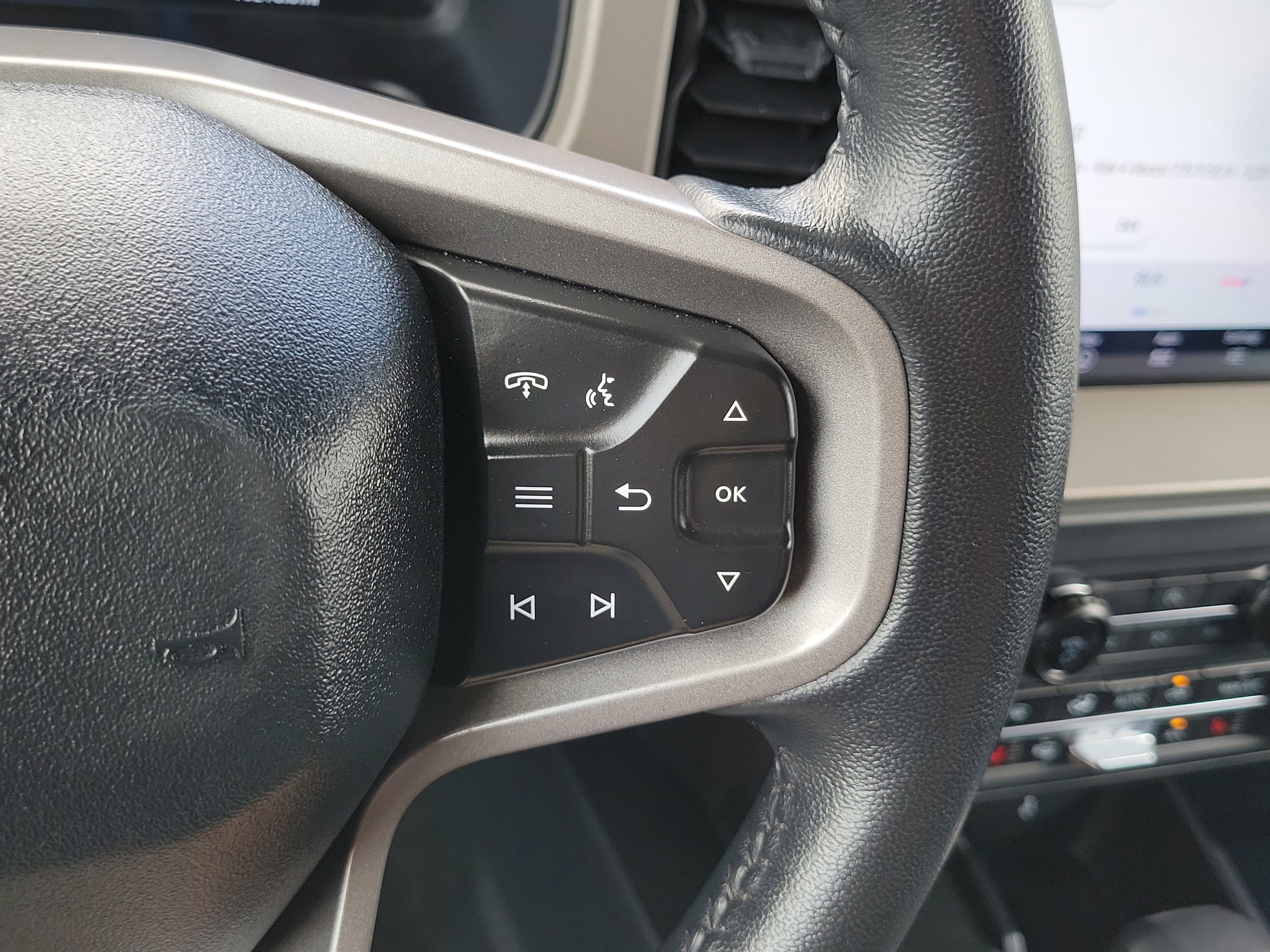 Certified 2025 Ford Bronco Outer Banks AWD/4WD image 23