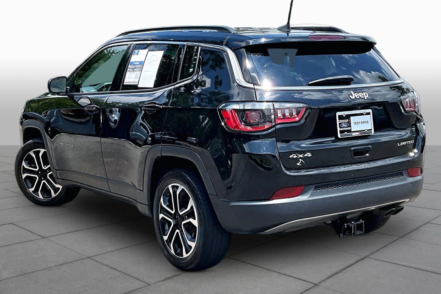 Used 2022 Jeep Compass Limited AWD/4WD image 12