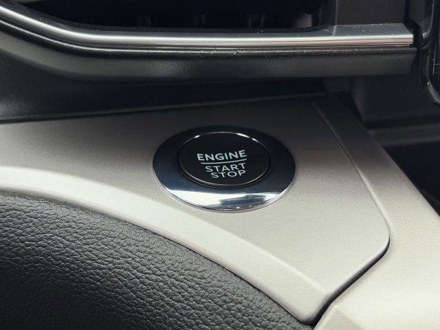 Certified 2022 Ford Explorer XLT w/ Equipment Group 202A image 18