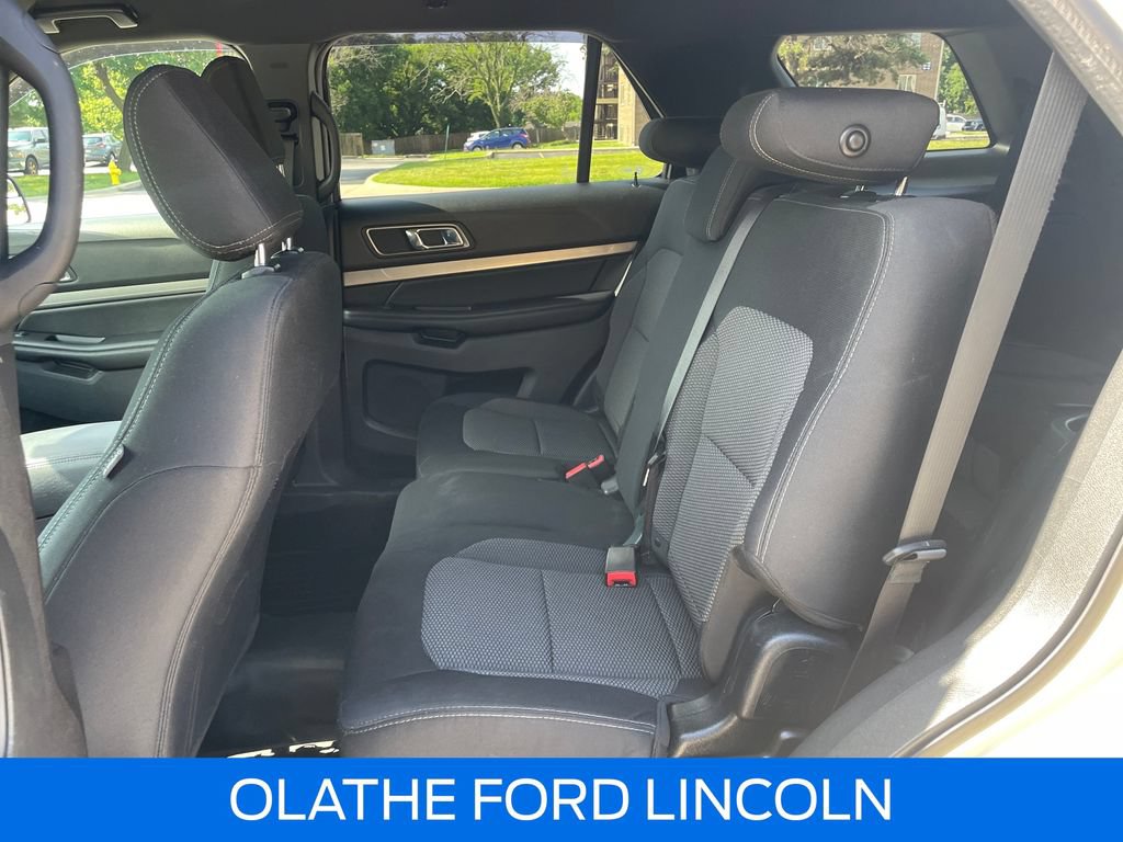 Certified 2018 Ford Explorer XLT AWD/4WD image 19