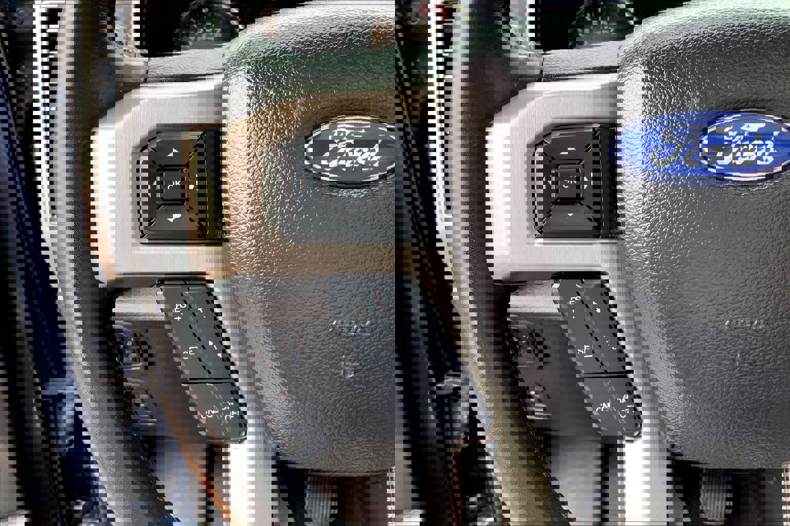 Certified 2019 Ford F150 Platinum w/ Equipment Group 701A Luxury AWD/4WD image 20