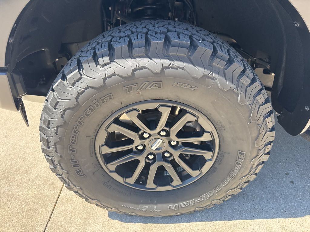 Certified 2025 Ford F150 Raptor AWD/4WD image 5