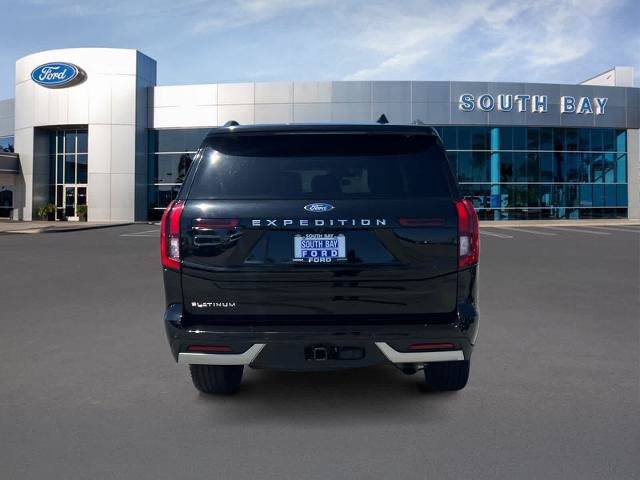 Certified 2025 Ford Expedition Platinum w/ Driver's Package AWD/4WD image 4