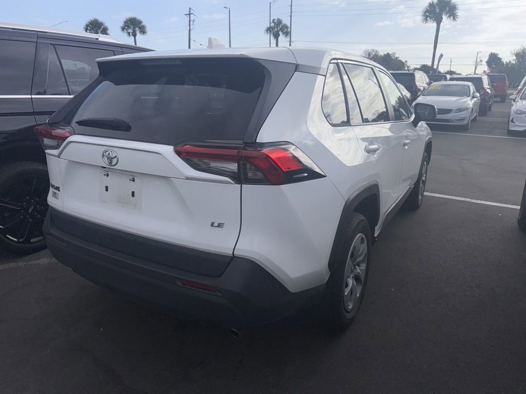 Used 2022 Toyota RAV4 LE image 3