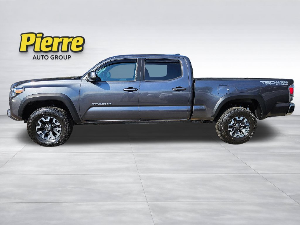 Used 2022 Toyota Tacoma TRD Off-Road AWD/4WD image 2