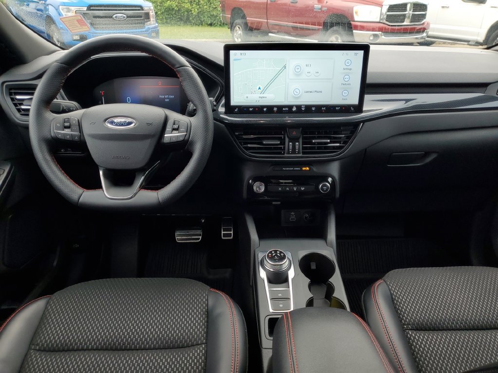 Certified 2024 Ford Escape ST-Line w/ Tech Pack #1 AWD/4WD image 18