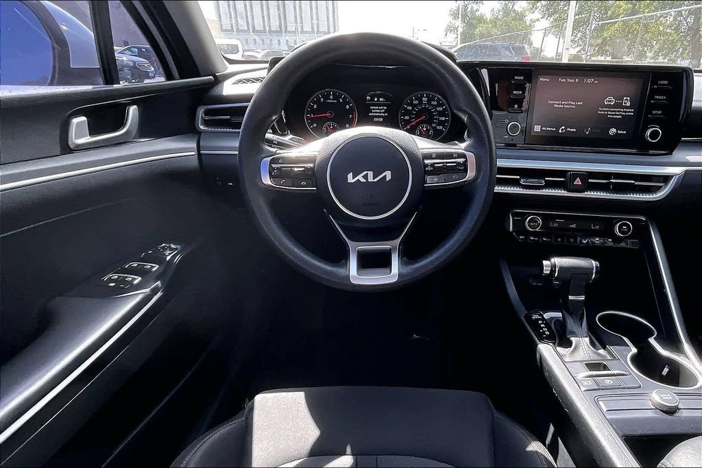 Used 2022 Kia K5 LXS FWD image 5